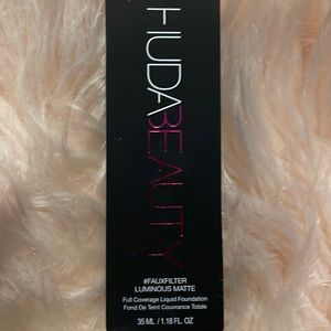 Huda Beauty #FauxFilter Luminous Matter Foundation